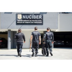 Policiais prendem homem por armazenar conteúdo pornográfico infantil